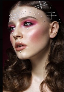Bridal Makeup – Creative Look. Div2